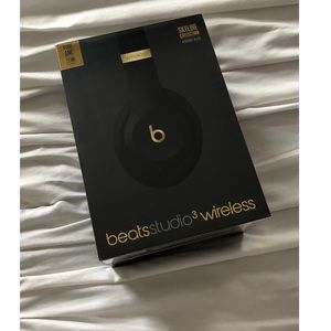 Beats Studio3 Wireless 🎧 Midnight Black/Gold